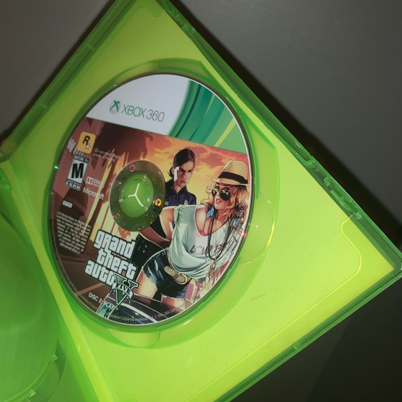 Grand Theft Auto 5 Two Disc Game - Picture 4 of 5